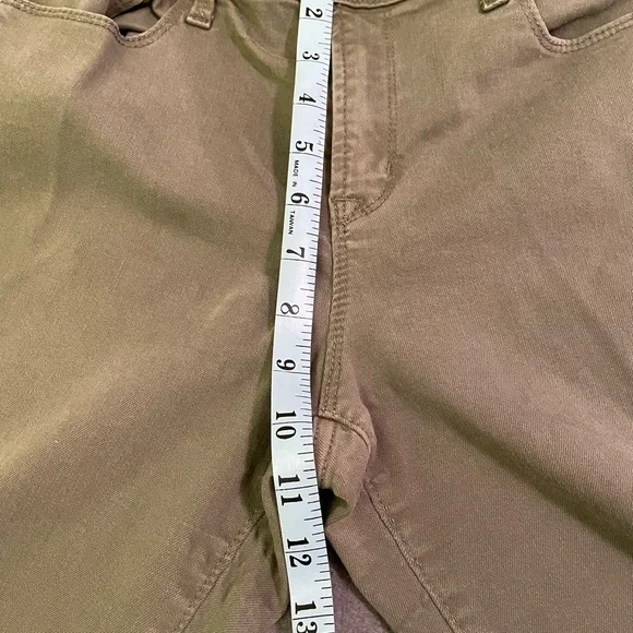 Old Navy Rockstar Mid-Rise Skinny Jeans. Olive Green. Size 10. - Picture 9 of 11